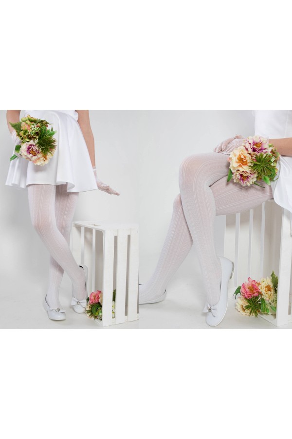 Elegante Kommunionsstrumpfhose - Natasha beim Aufwärmen - obraz 2