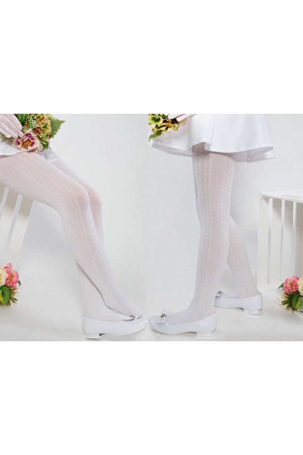 Elegante Kommunionsstrumpfhose - Natasha beim Aufwärmen - obraz 5