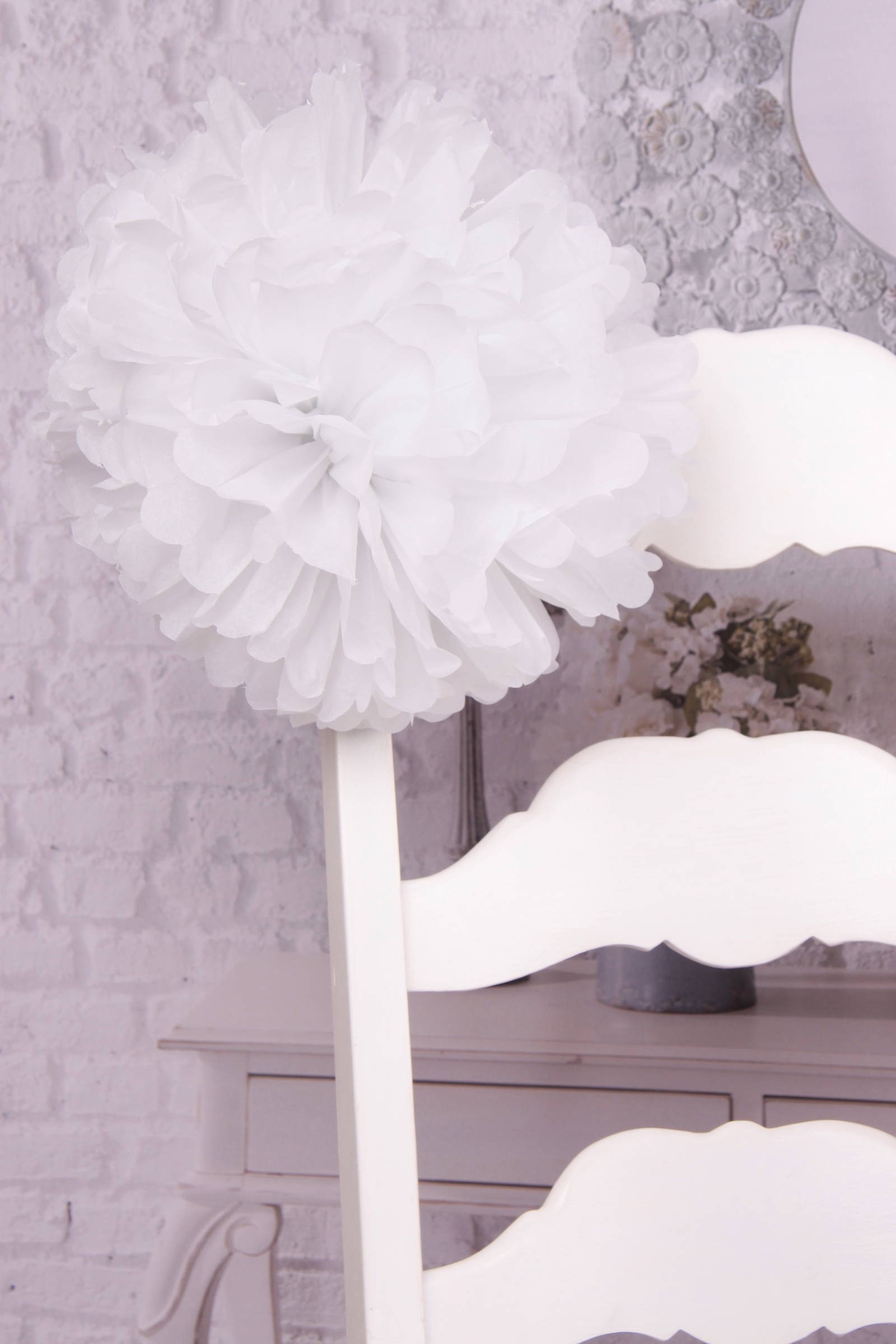 Kommunion Stuhl Dekoration in Papier - weiß - obraz 0